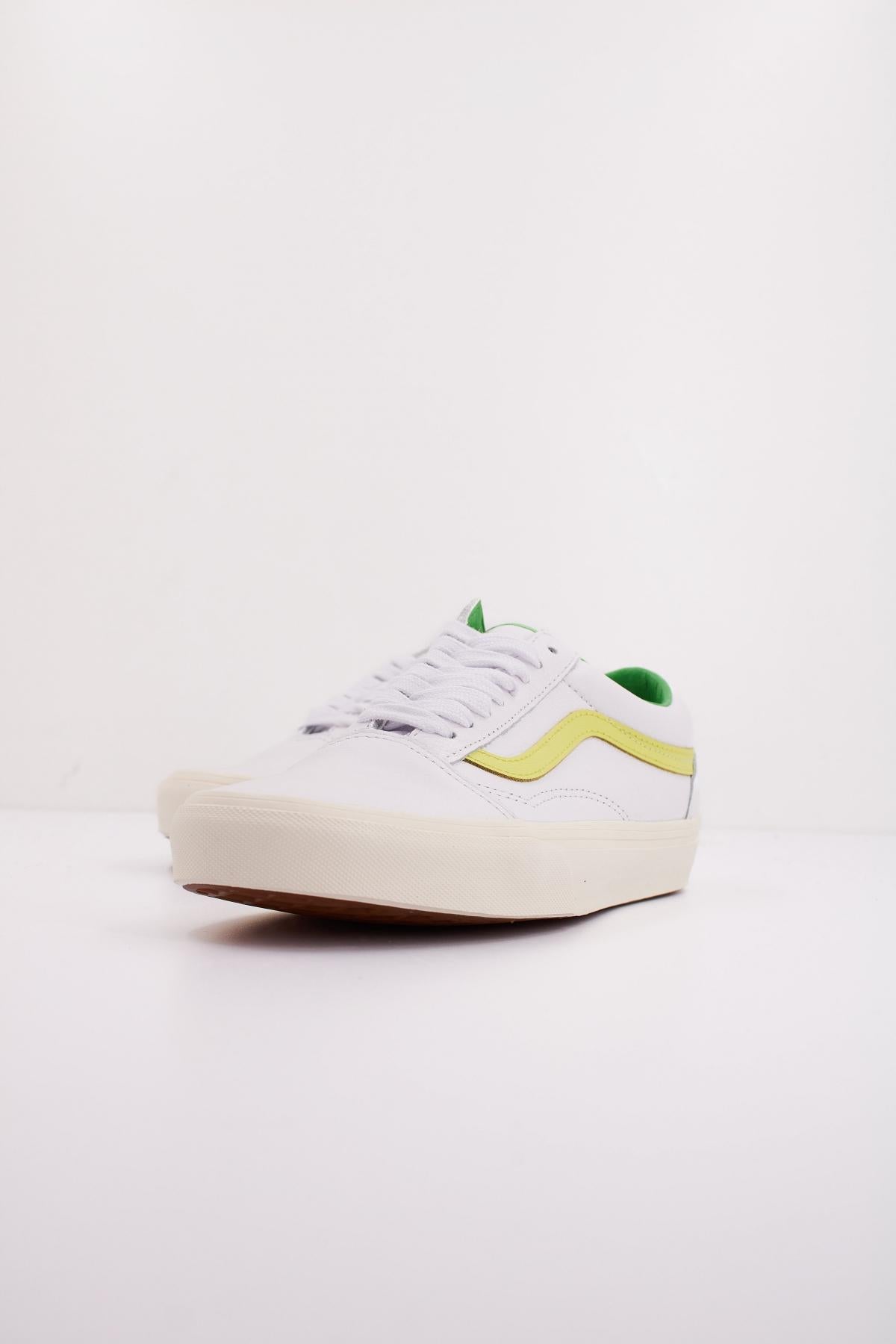 VANS UA OLD SKOOL PREMIUM L en color BLANCO  (2)