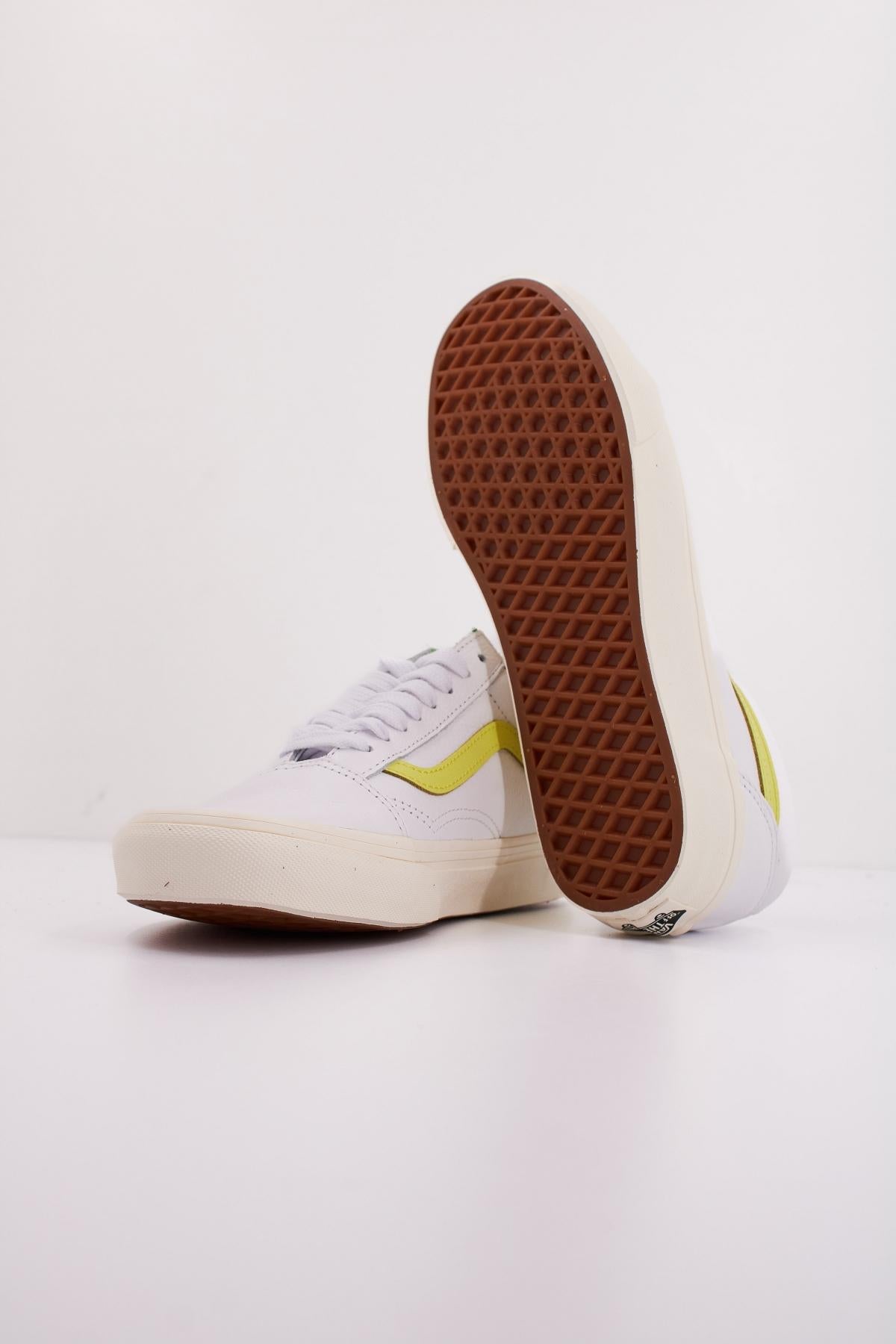 VANS UA OLD SKOOL PREMIUM L en color BLANCO  (5)