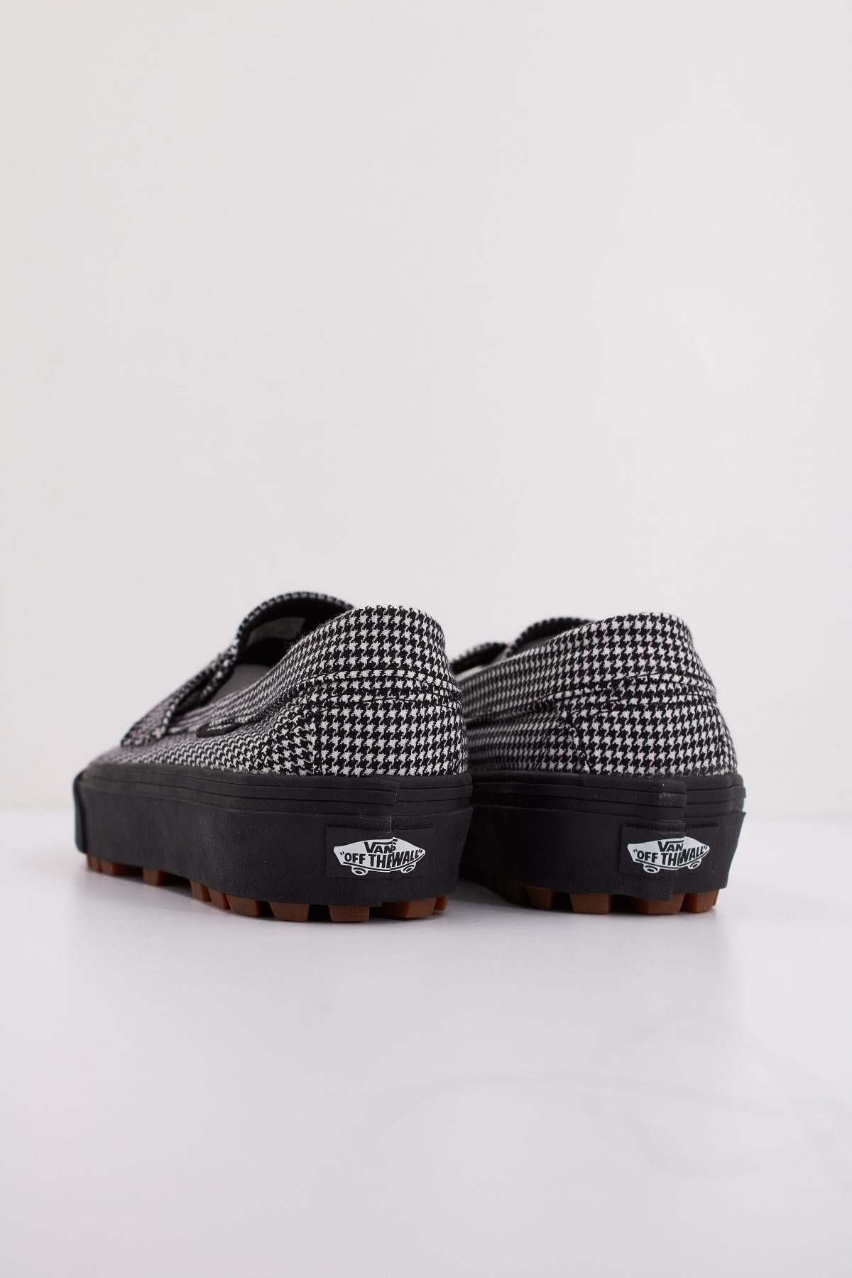 VANS STYLE  PLAID en color NEGRO  (4)