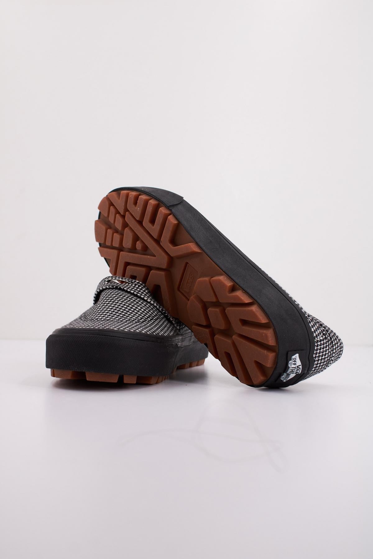VANS STYLE  PLAID en color NEGRO  (5)