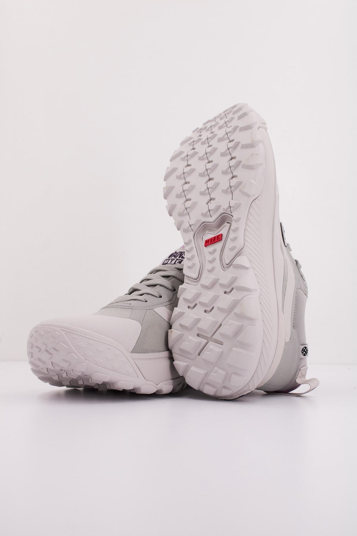VANS MTE CROSSPATH en color GRIS  (5)