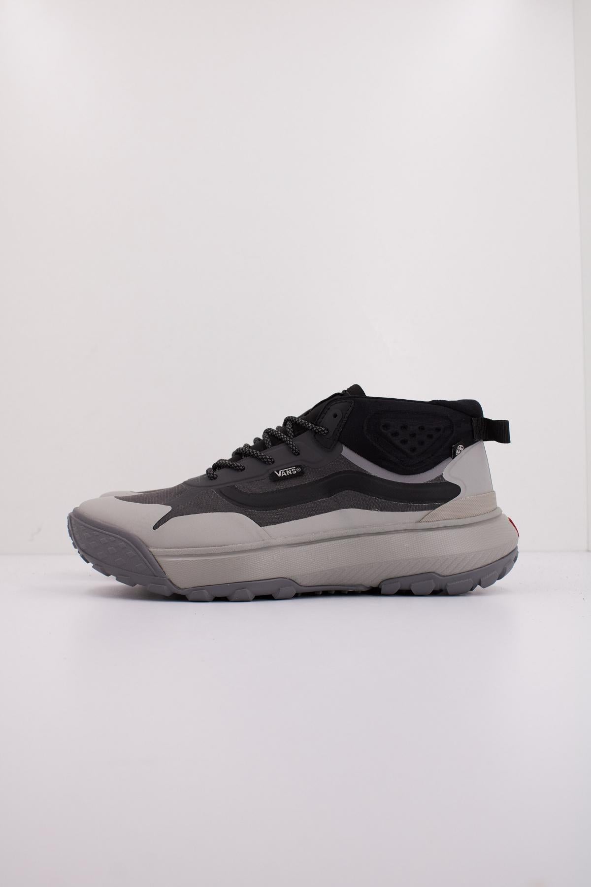 VANS MTE CROSSPATH MID en color GRIS  (1)