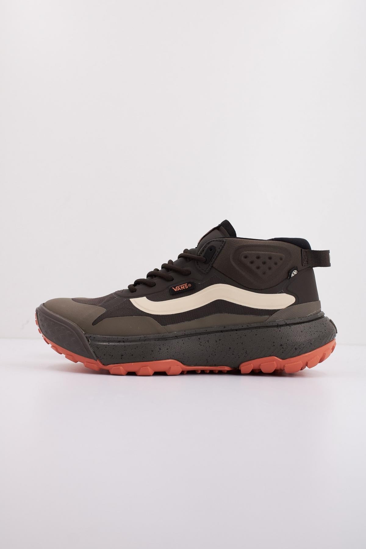 VANS MTE CROSSPATH MID en color MARRON  (1)