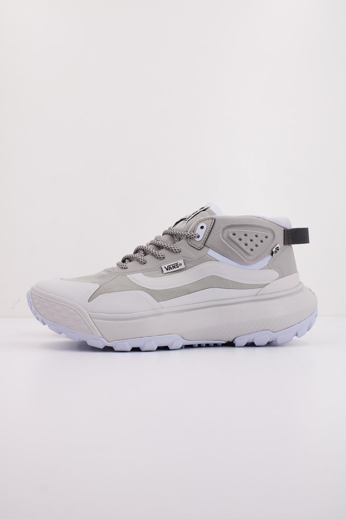 VANS MTE CROSSPATH MID en color GRIS  (1)