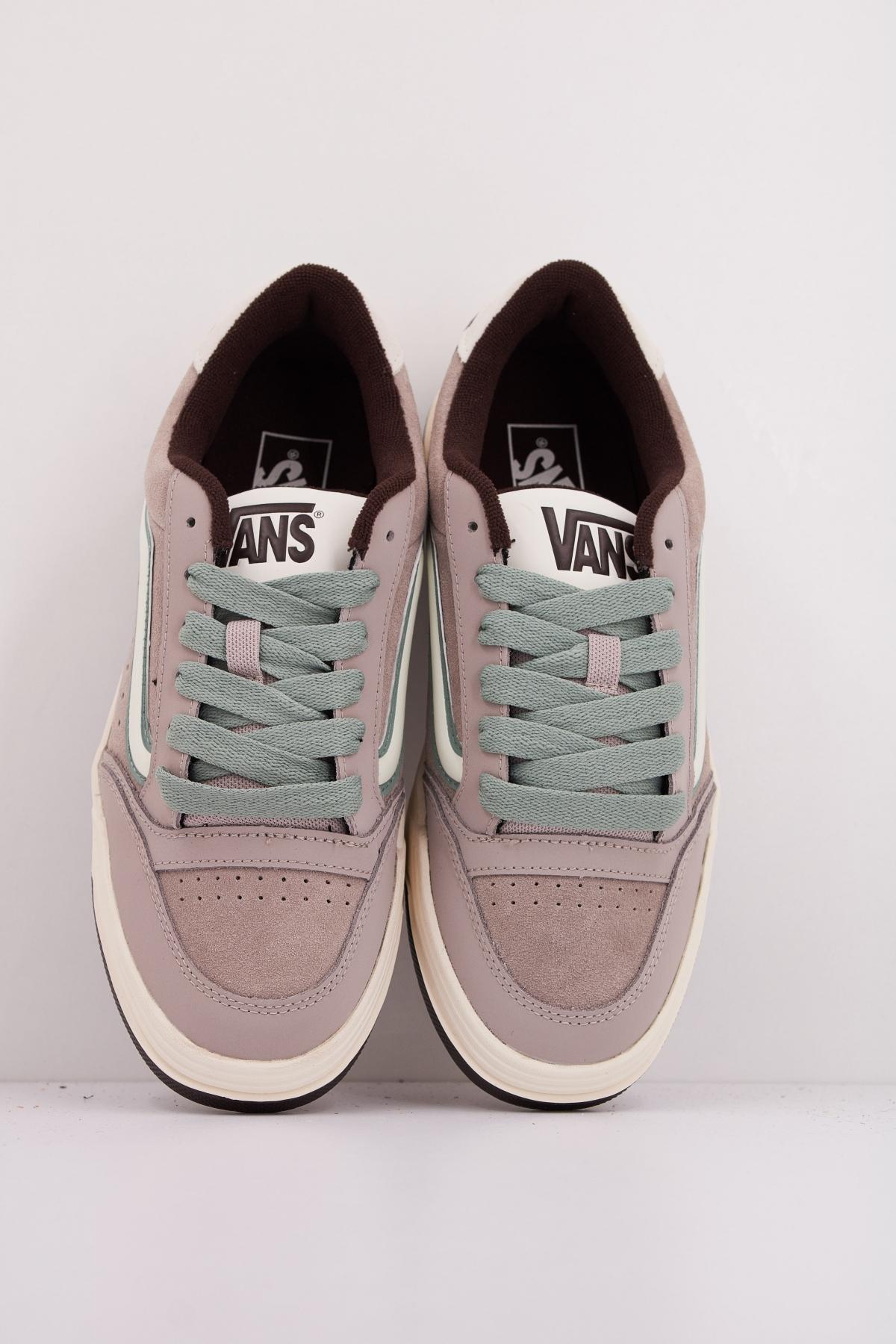 VANS HYLANE en color MARRON  (3)