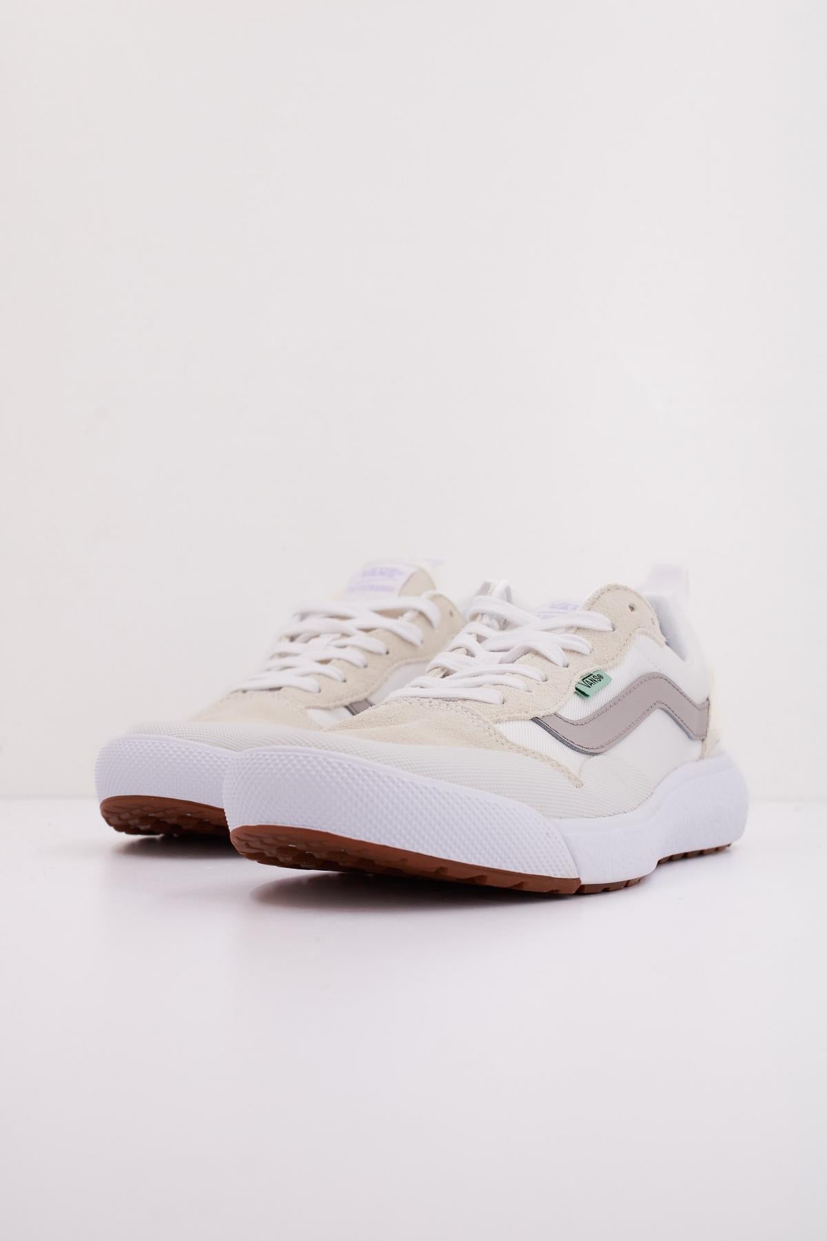 VANS UA ULTRARANGE EXO SE en color BLANCO  (2)