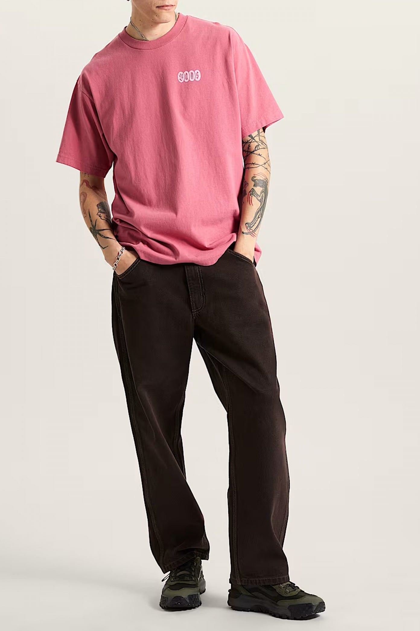 VANS EARTHBOUND LOOSE FIT S en color ROSA  (1)