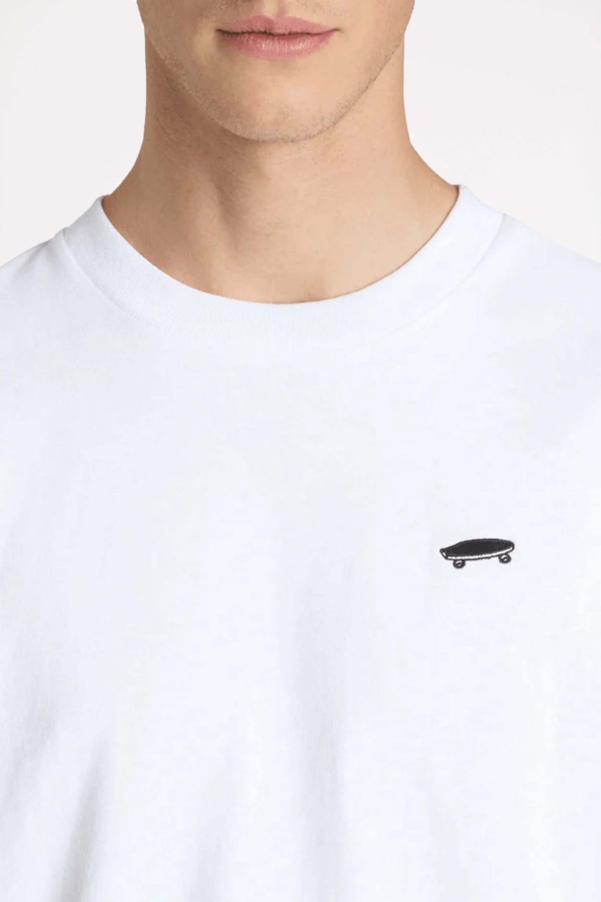 VANS SALTON LOOSE SS en color BLANCO  (4)