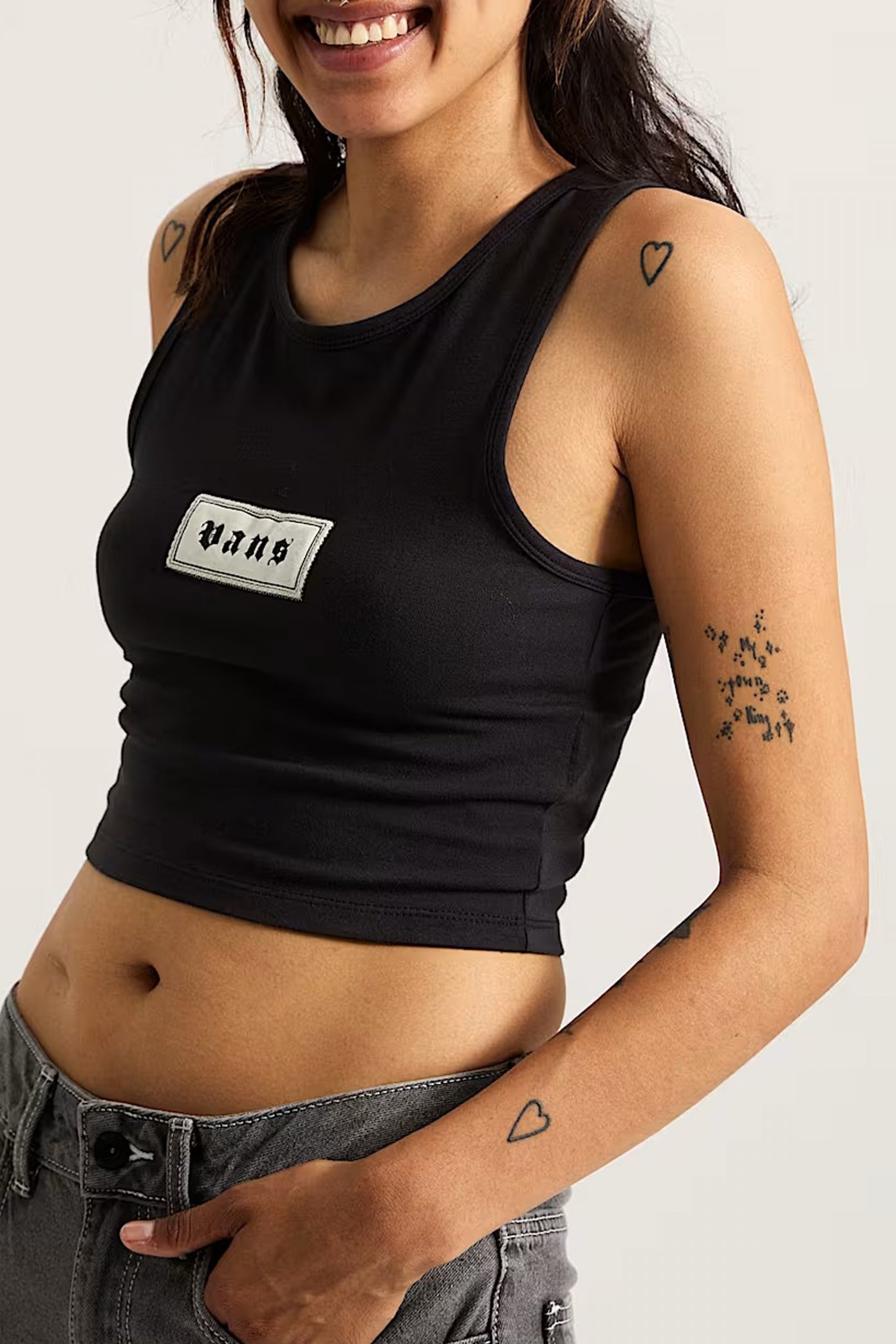 VANS UPWORN FITTED TANK en color NEGRO  (1)