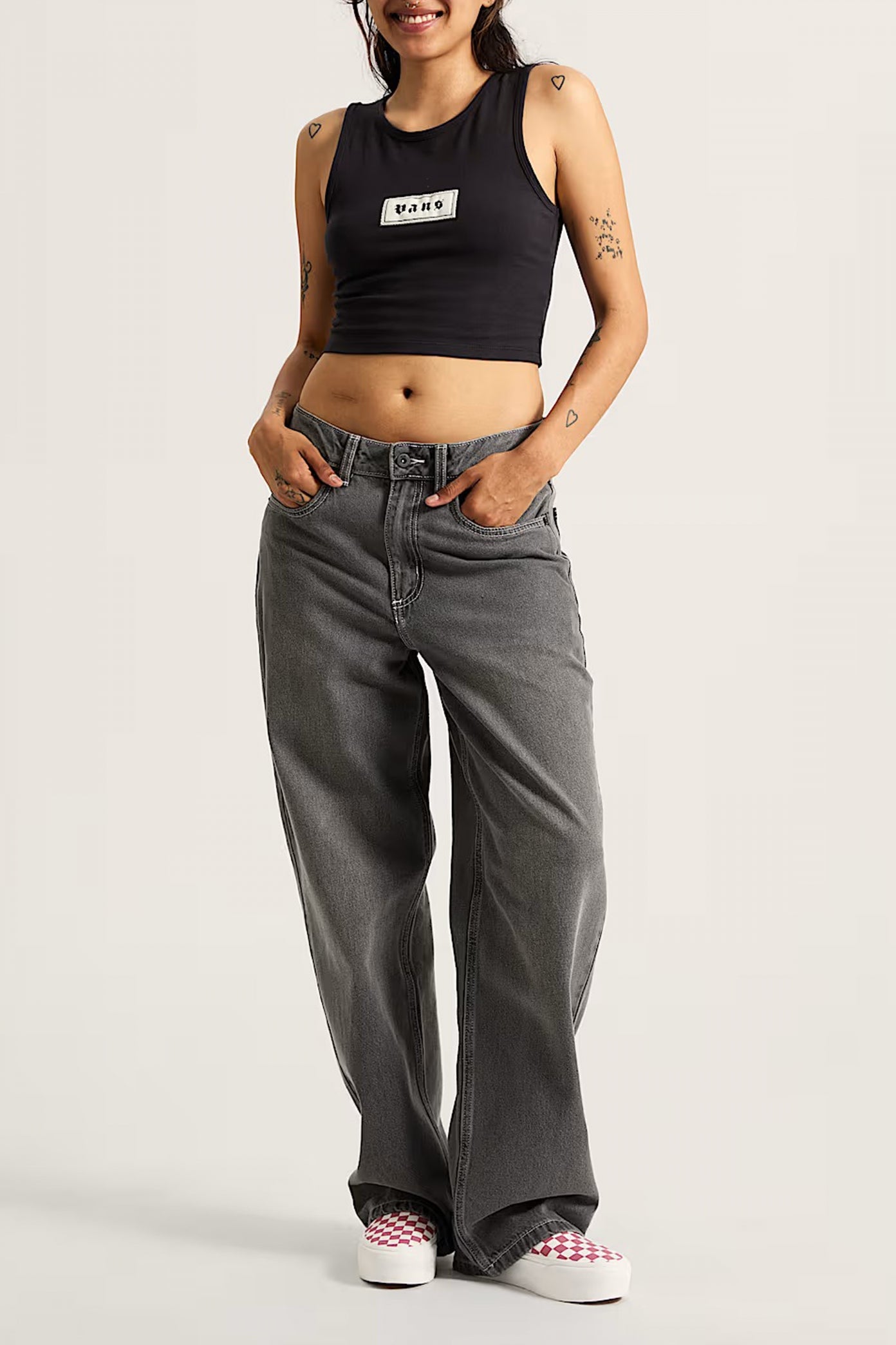 VANS UPWORN FITTED TANK en color NEGRO  (4)