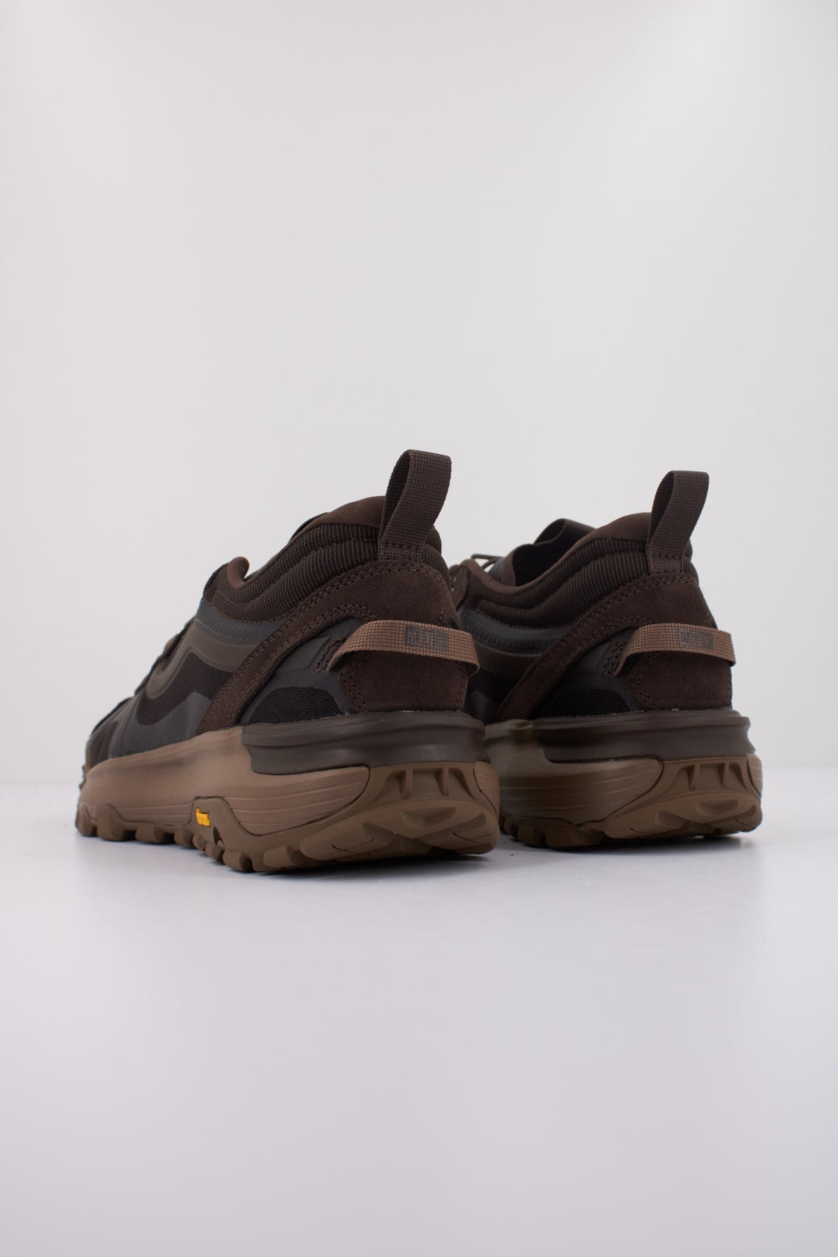 VANS  MTE CROSSPATH XC  en color MARRON  (4)