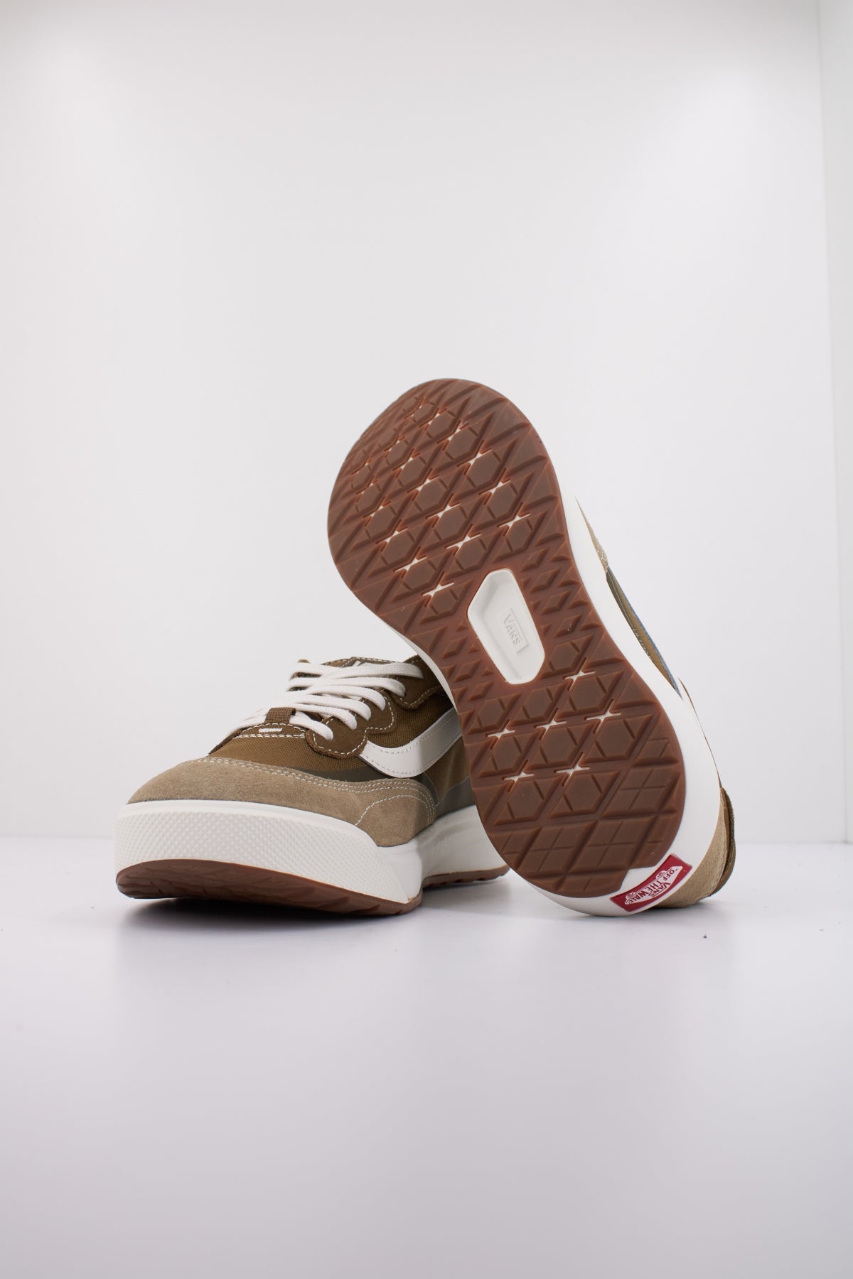 VANS MTE ULTRARANGE . SE en color VERDE  (5)