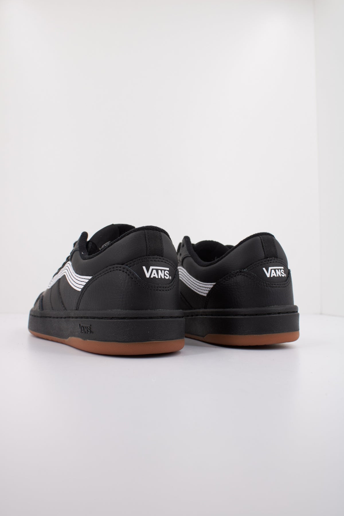 VANS CRUZE . STIT en color NEGRO  (4)