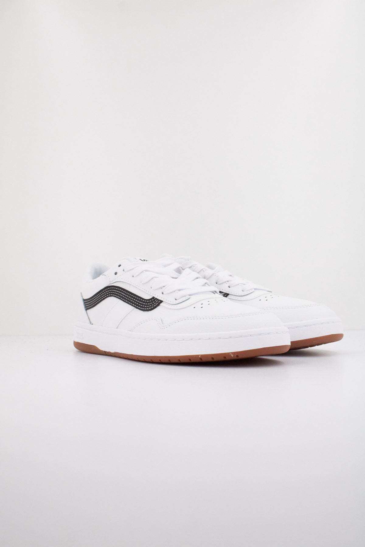 VANS CRUZE . en color BLANCO  (2)