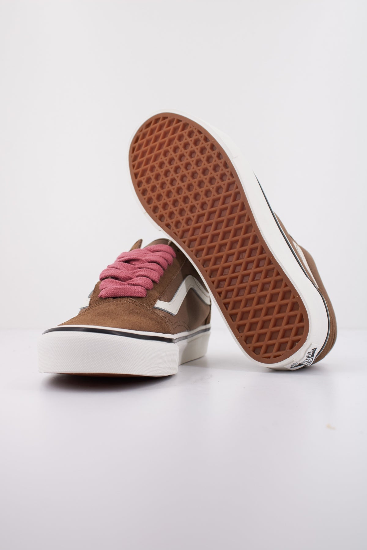 VANS OLD SKOOL POP en color MARRON  (5)