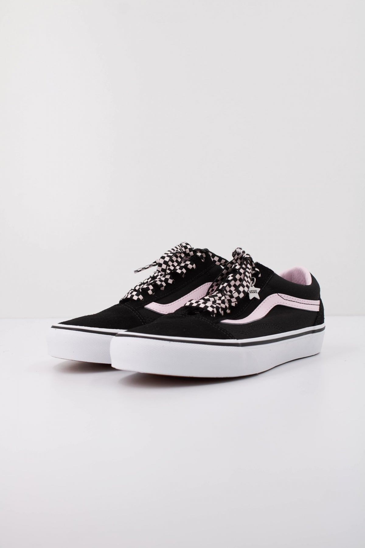 VANS OLD SKOOL en color NEGRO  (2)