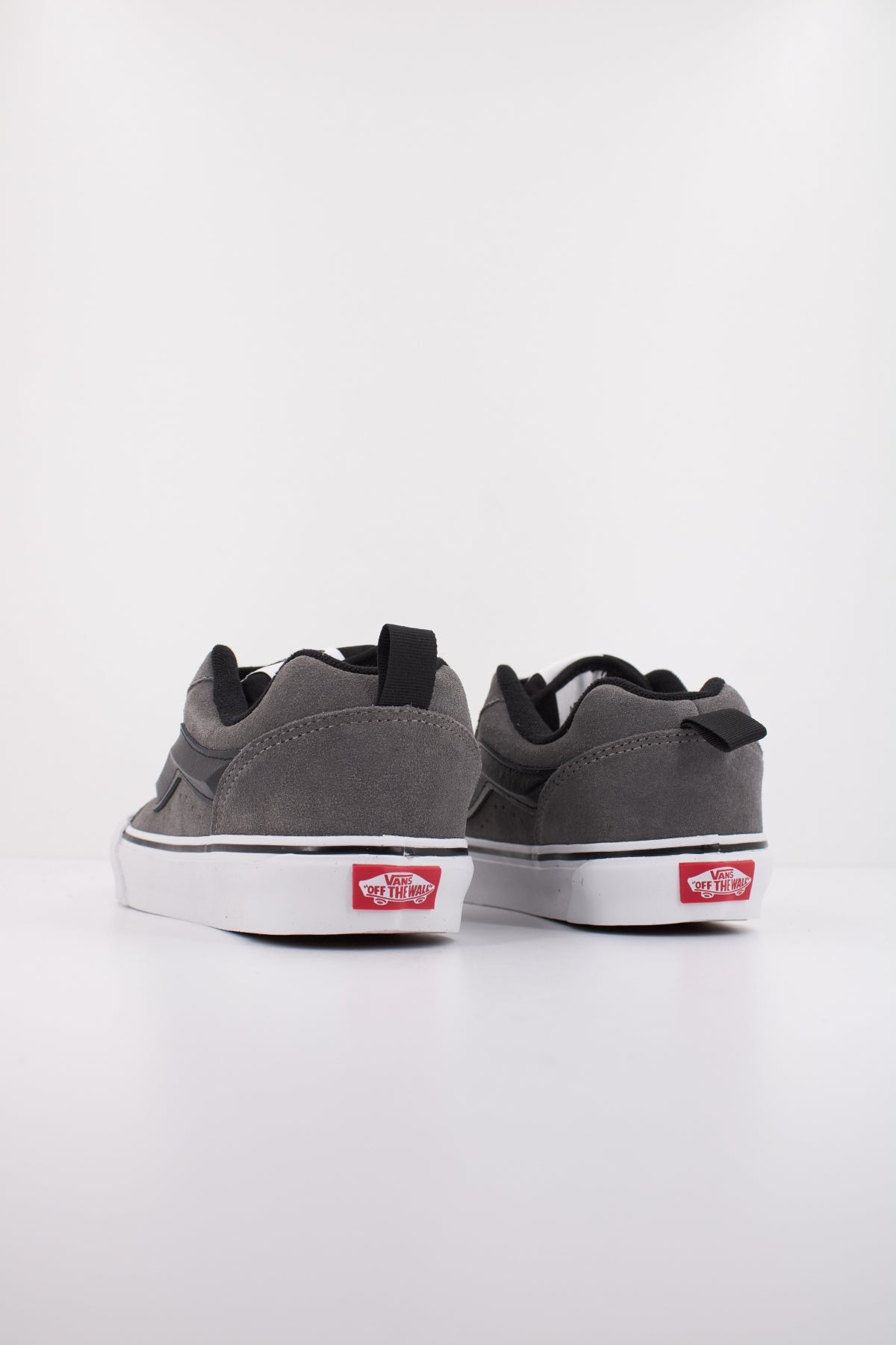 VANS KNU SKOOL en color GRIS  (4)