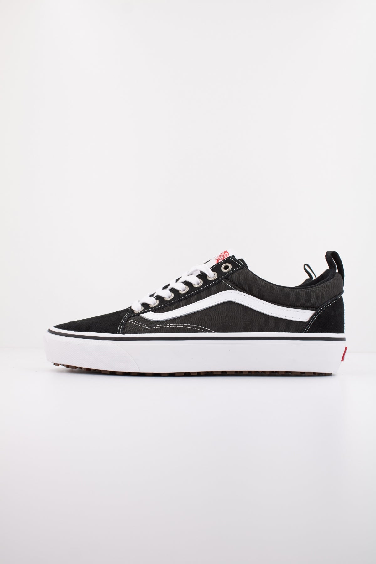VANS MTE OLD SKOOL INSULATE en color NEGRO  (1)