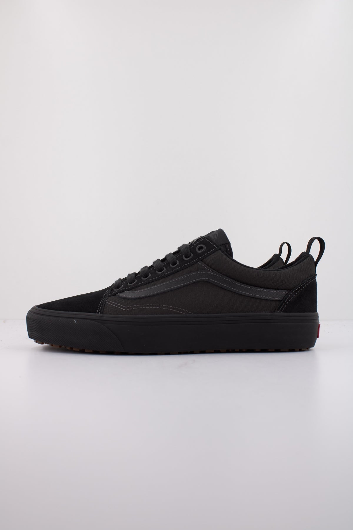 VANS MTE OLD SKOOL INSULATE en color NEGRO  (1)