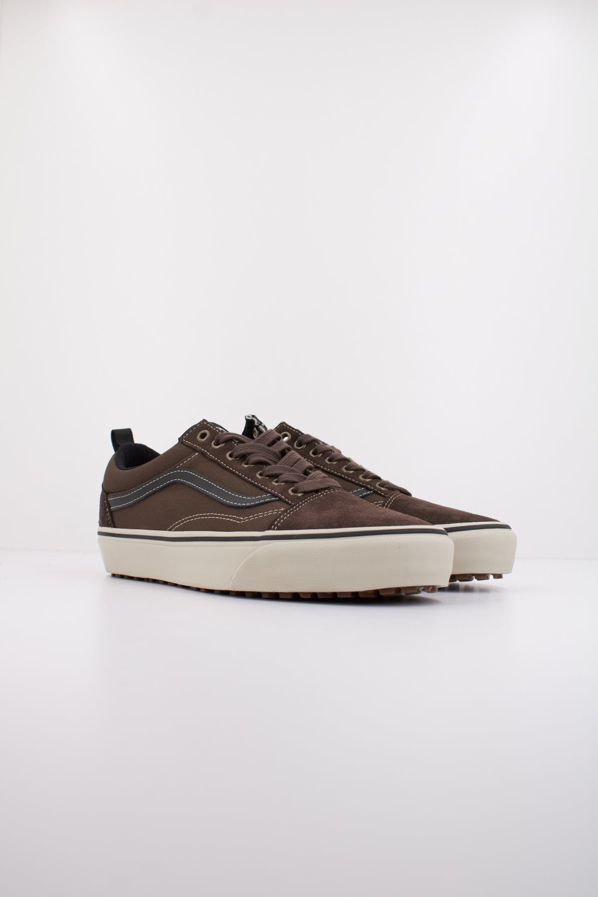 VANS MTE OLD SKOOL INSULATE en color MARRON  (2)