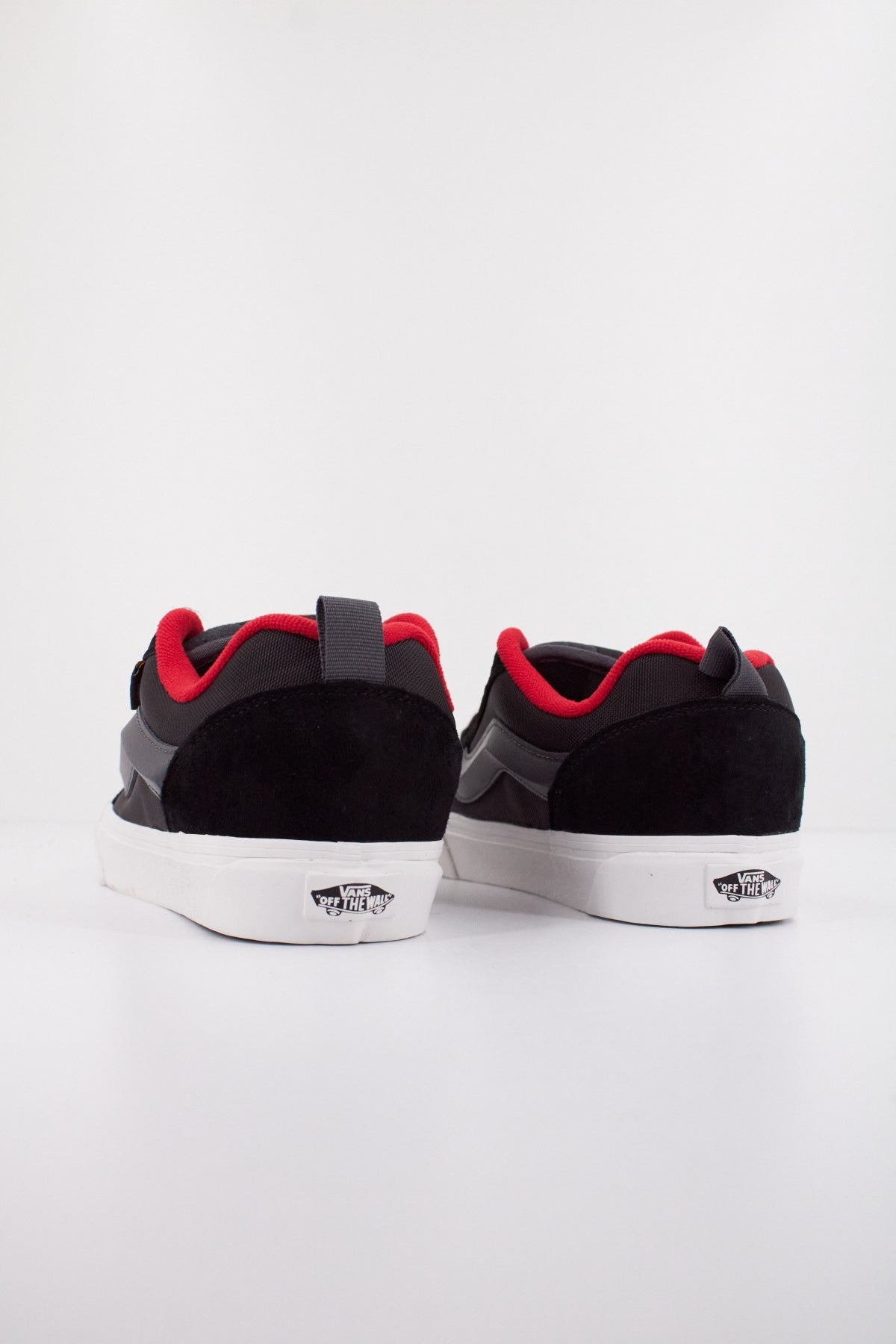 VANS KNU SKOOL CRDA en color NEGRO  (4)