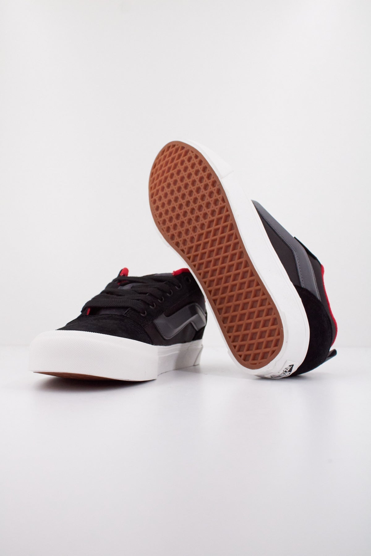 VANS KNU SKOOL CRDA en color NEGRO  (5)