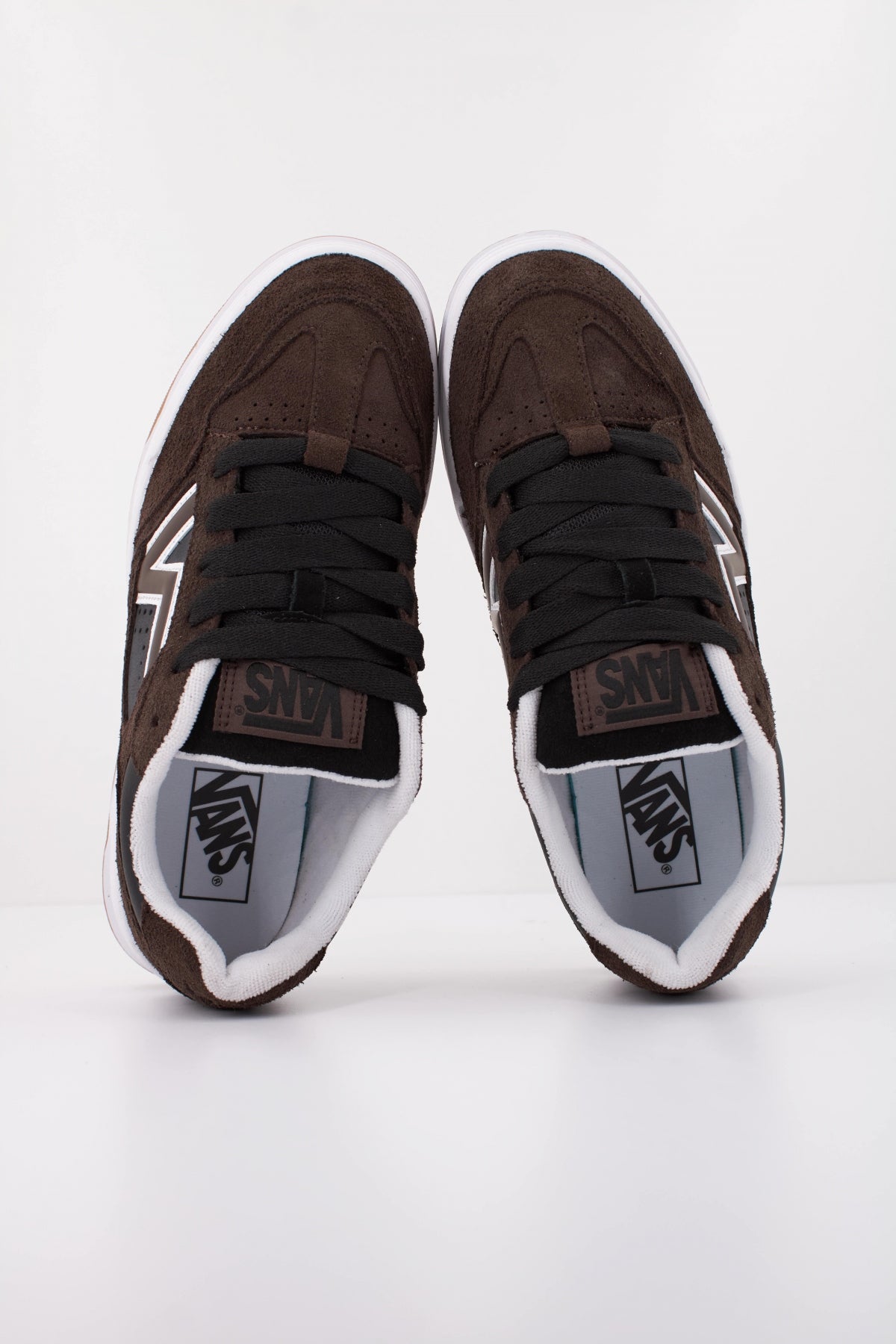 VANS UPLAND VARS en color MARRON  (3)