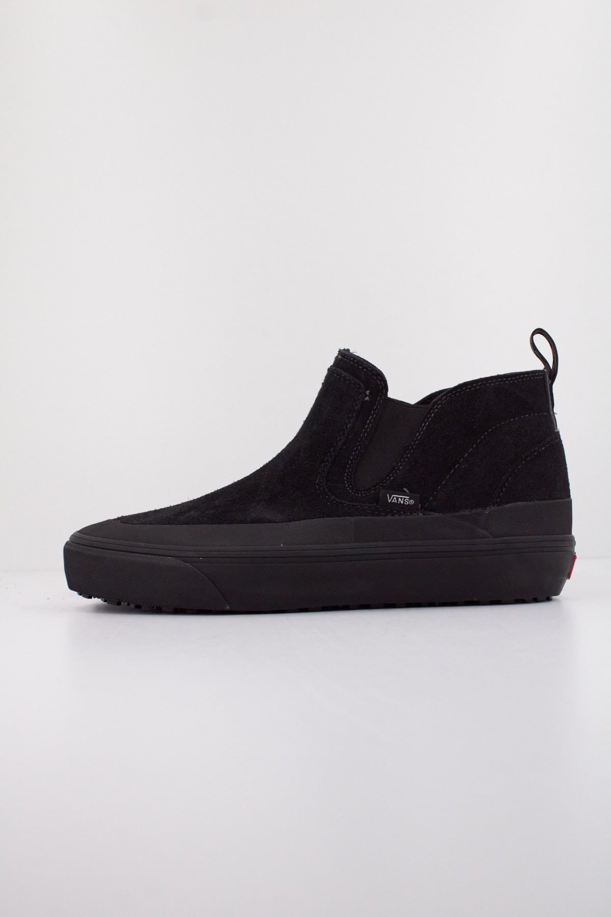 VANS MTE MID-SLIP INSULATED en color NEGRO  (1)