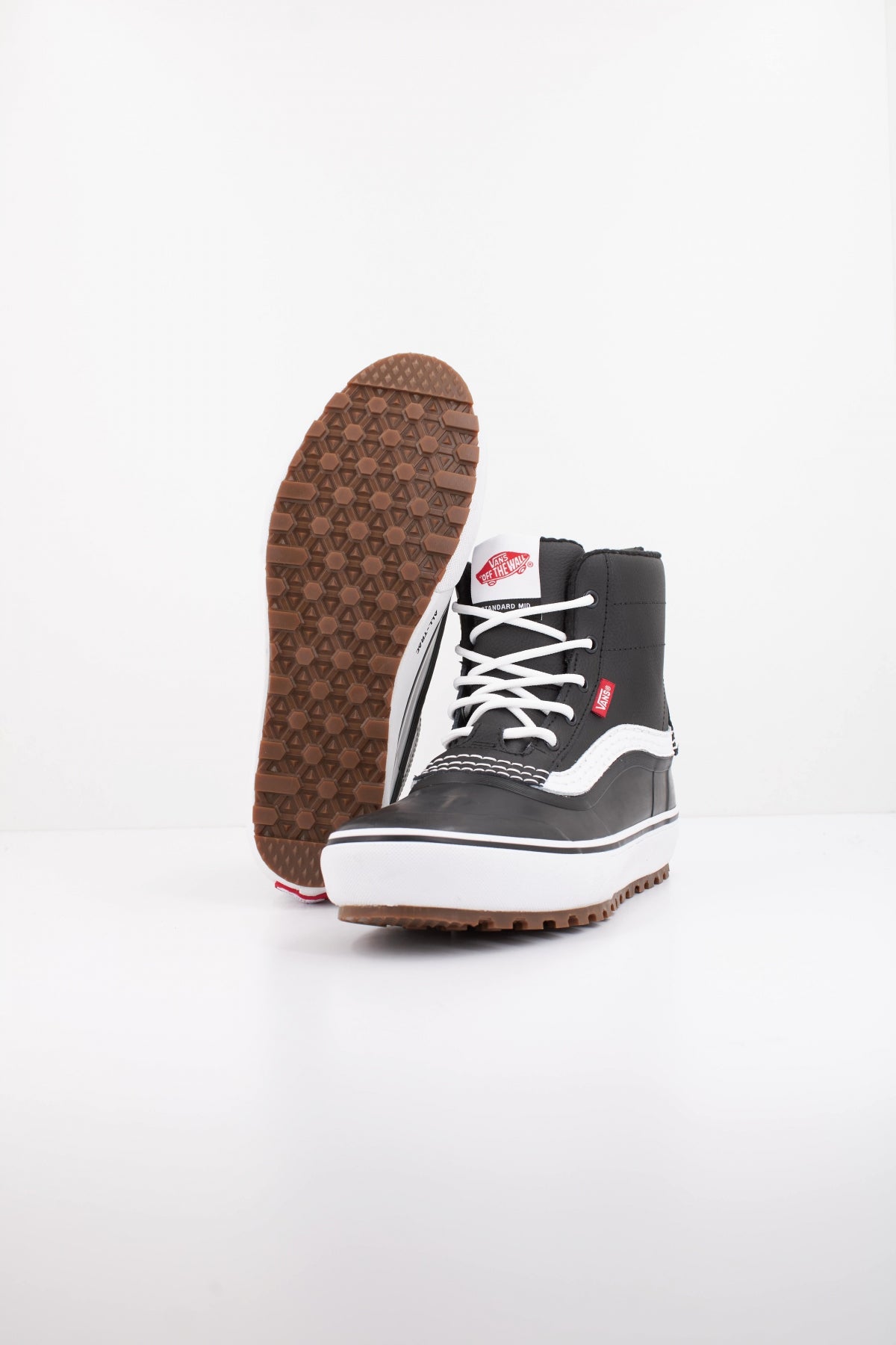 VANS MTE STANDARD MID WATERPROOF en color NEGRO  (3)