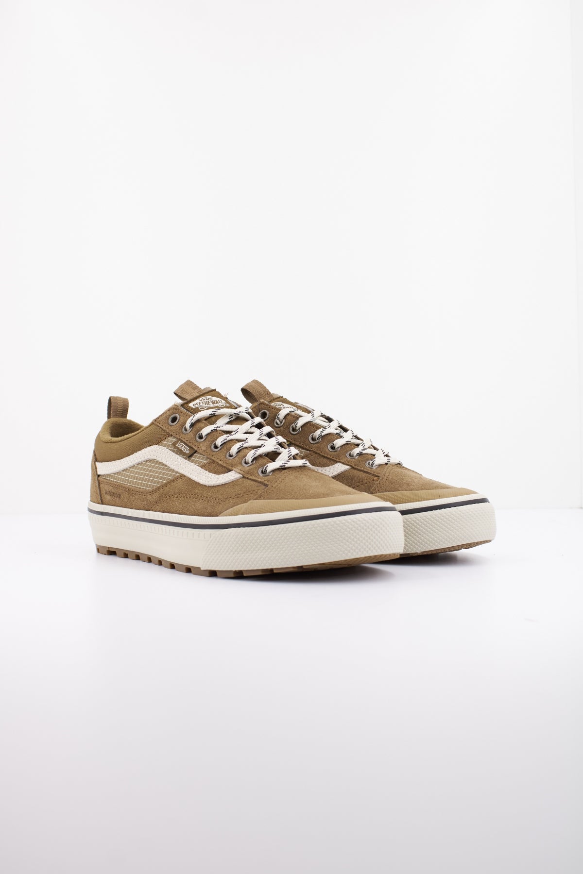 VANS MTE OLD SKOOL WATERPROOF en color MARRON  (2)