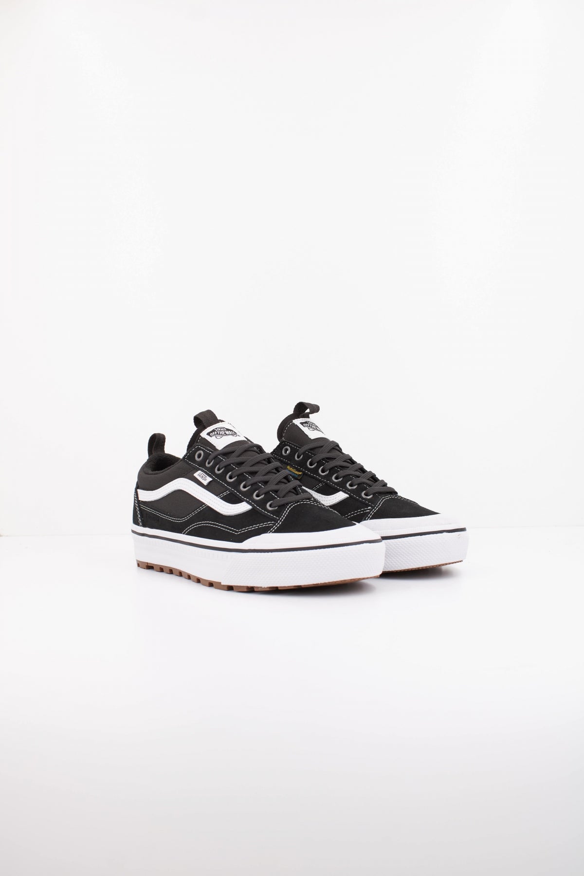 VANS MTE OLD SKOOL WATERPROOF en color NEGRO  (2)