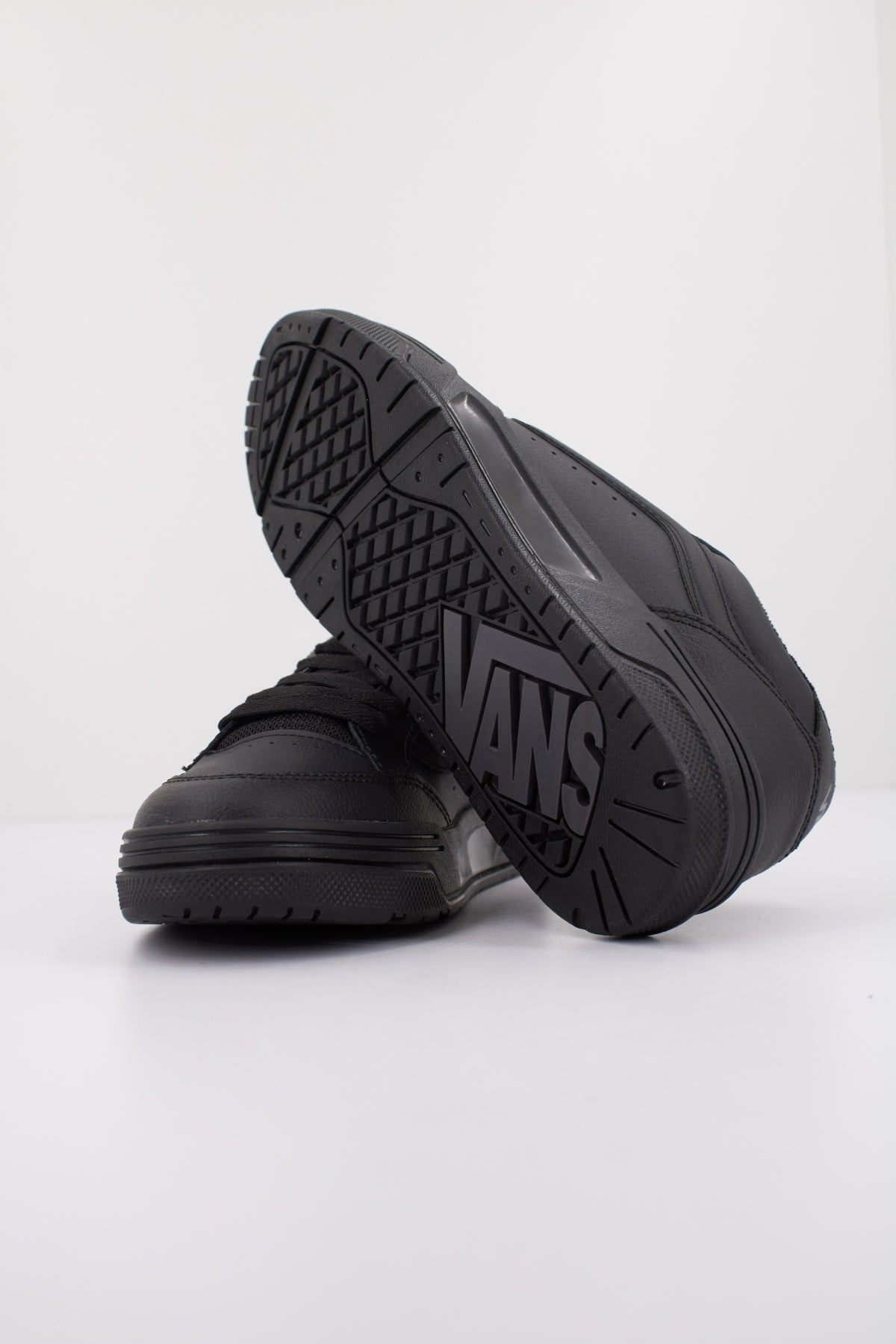 VANS  HYLANE  en color NEGRO  (5)