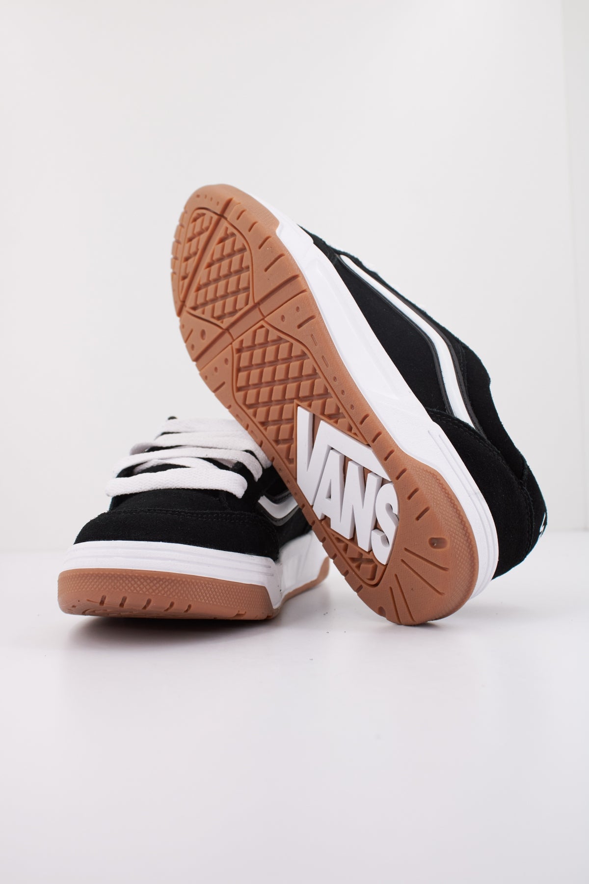 VANS HYLANE en color NEGRO  (5)