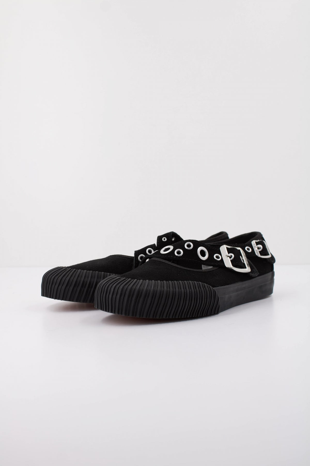 VANS MARY JANE STRAPS METAL en color NEGRO  (2)