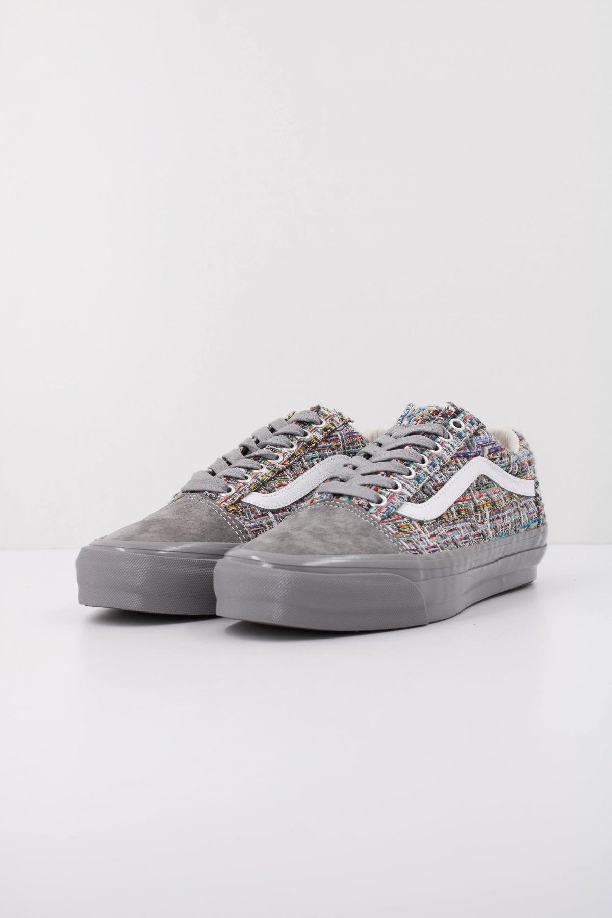 VANS LX OLD SKOOL TWED en color GRIS  (2)