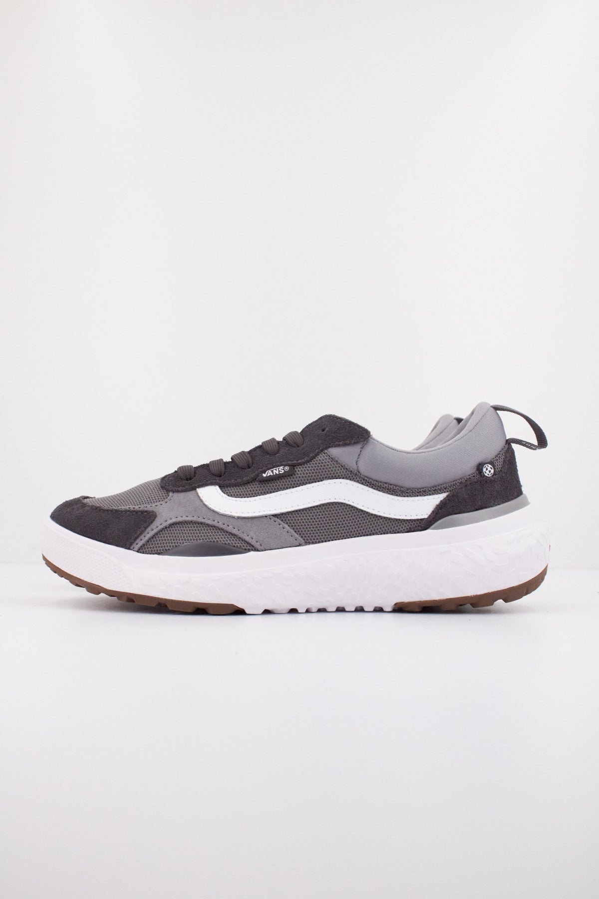 VANS ULTRA RANGE NEO VR en color GRIS  (1)