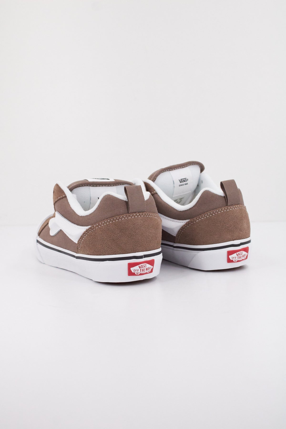 VANS KNU SKOOL CTHR en color MARRON  (4)