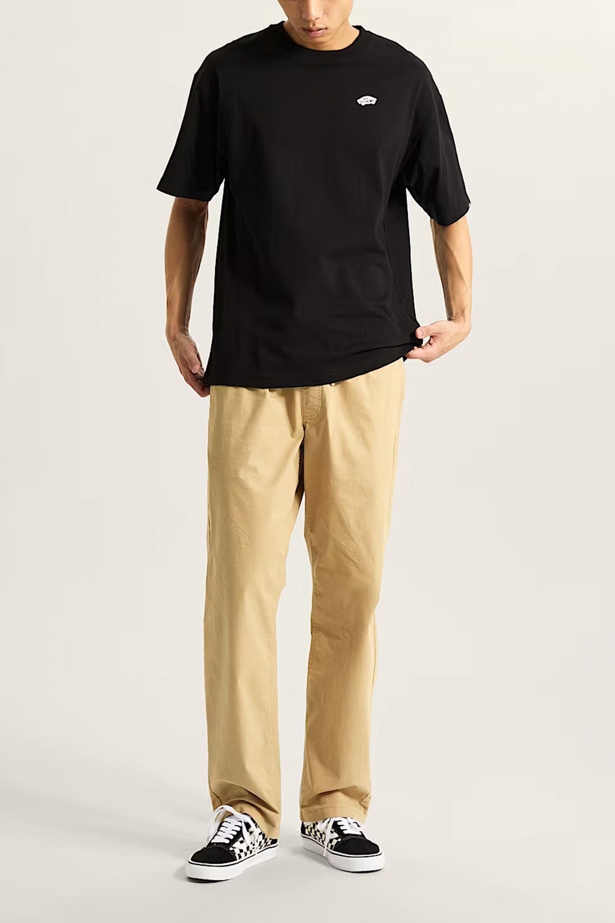 VANS STYLE  II LOOSE SS T en color NEGRO  (4)