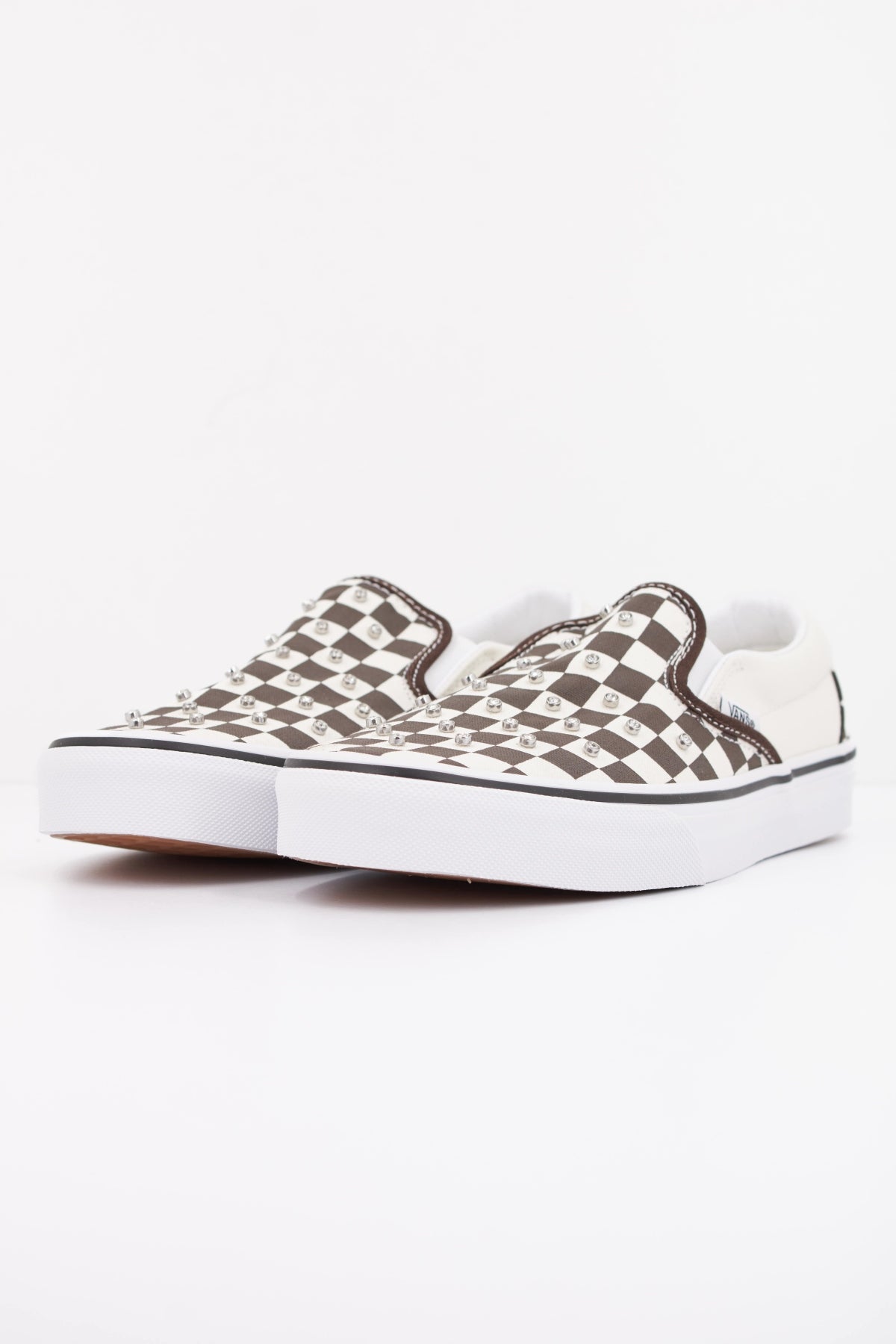 VANS CLASSIC SLIP O en color BEIS  (2)