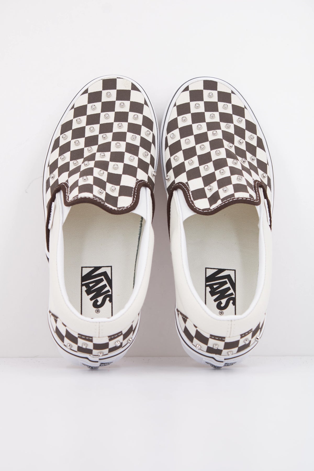 VANS CLASSIC SLIP O en color BEIS  (3)