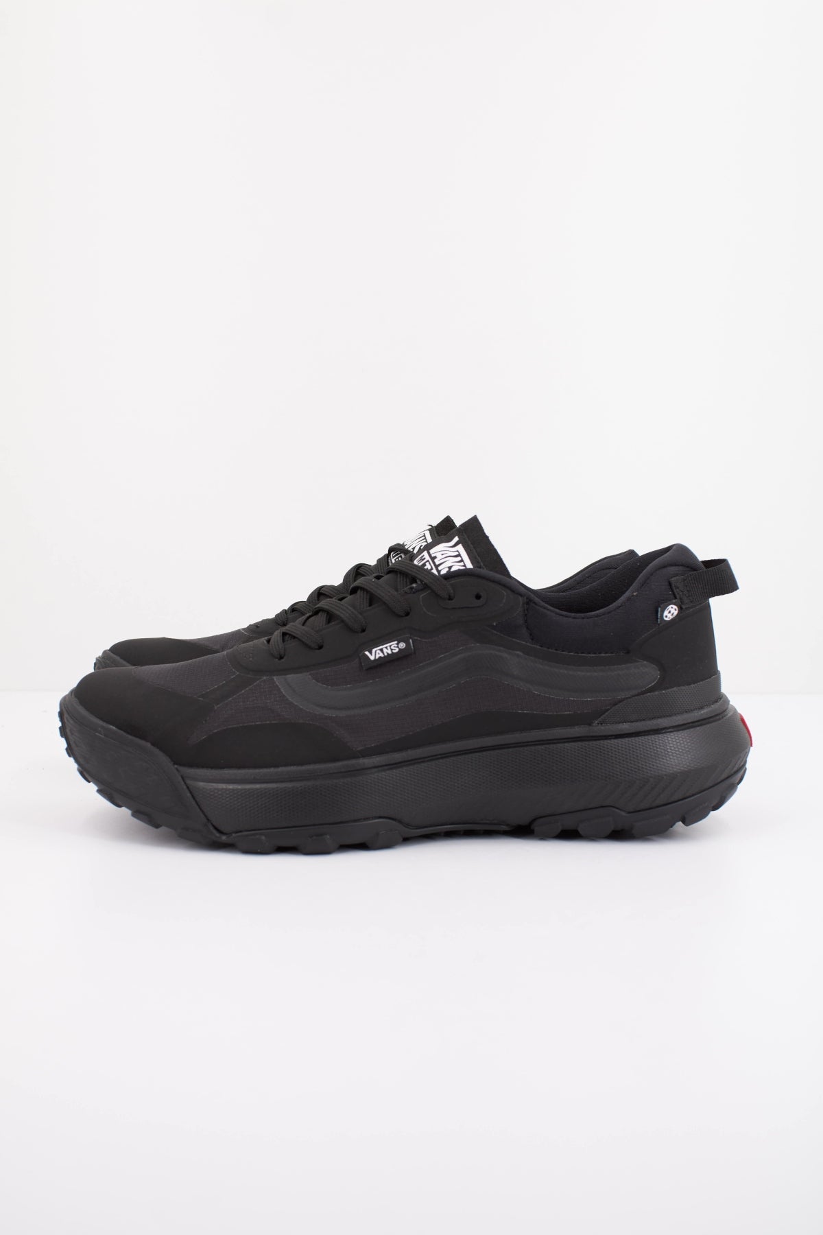 VANS MTE CROSSPATH en color NEGRO  (1)