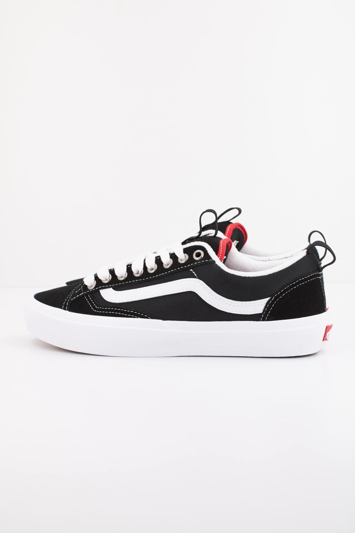 VANS SKATE OLD en color NEGRO  (1)