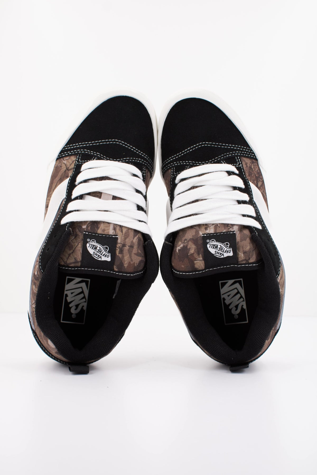 VANS KNU SKOOL en color NEGRO  (3)