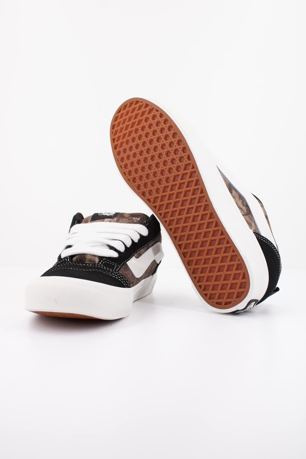 VANS KNU SKOOL en color NEGRO  (5)