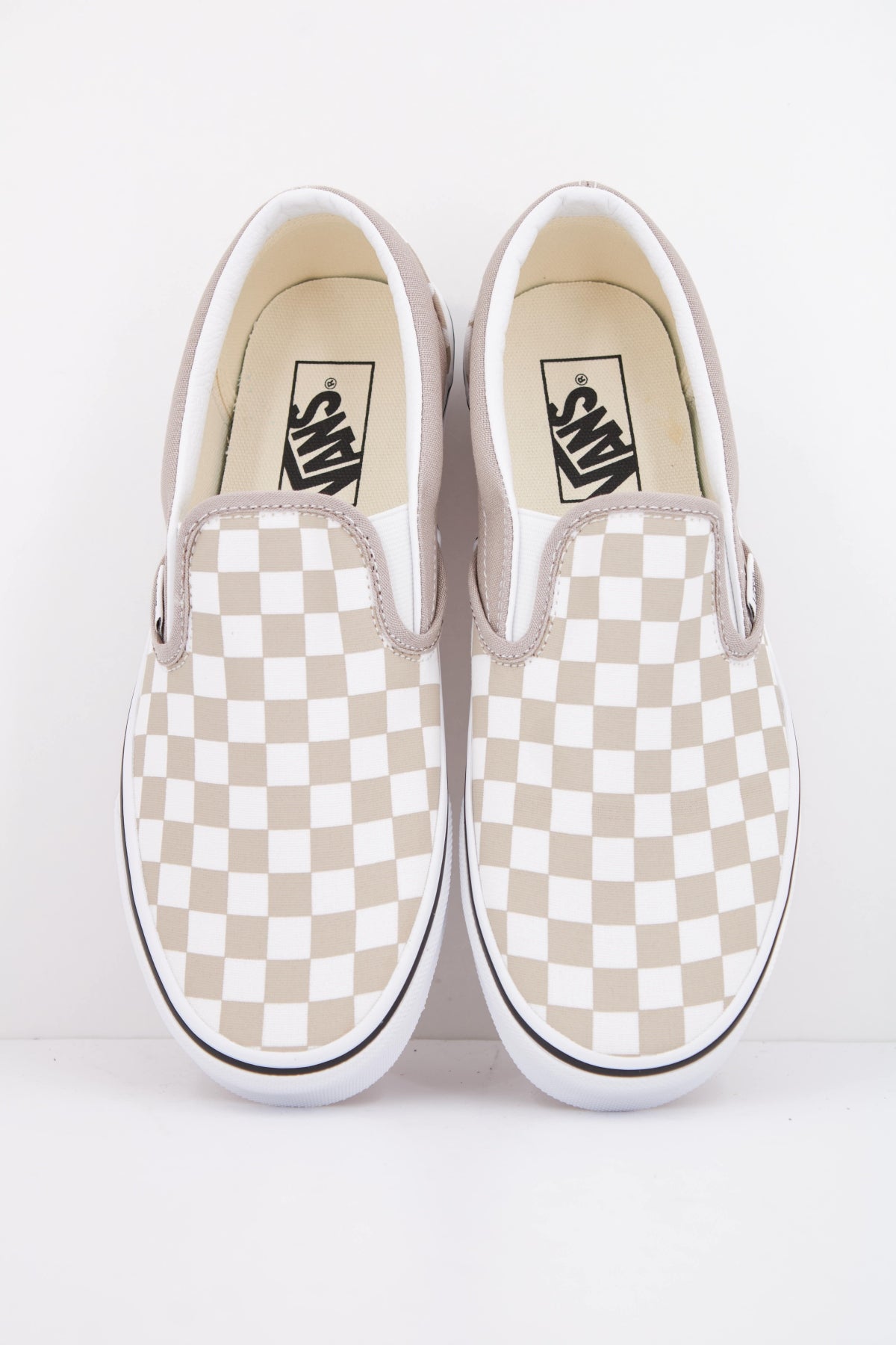 VANS CLASSIC SLIP ON CHECKB en color BEIS  (3)