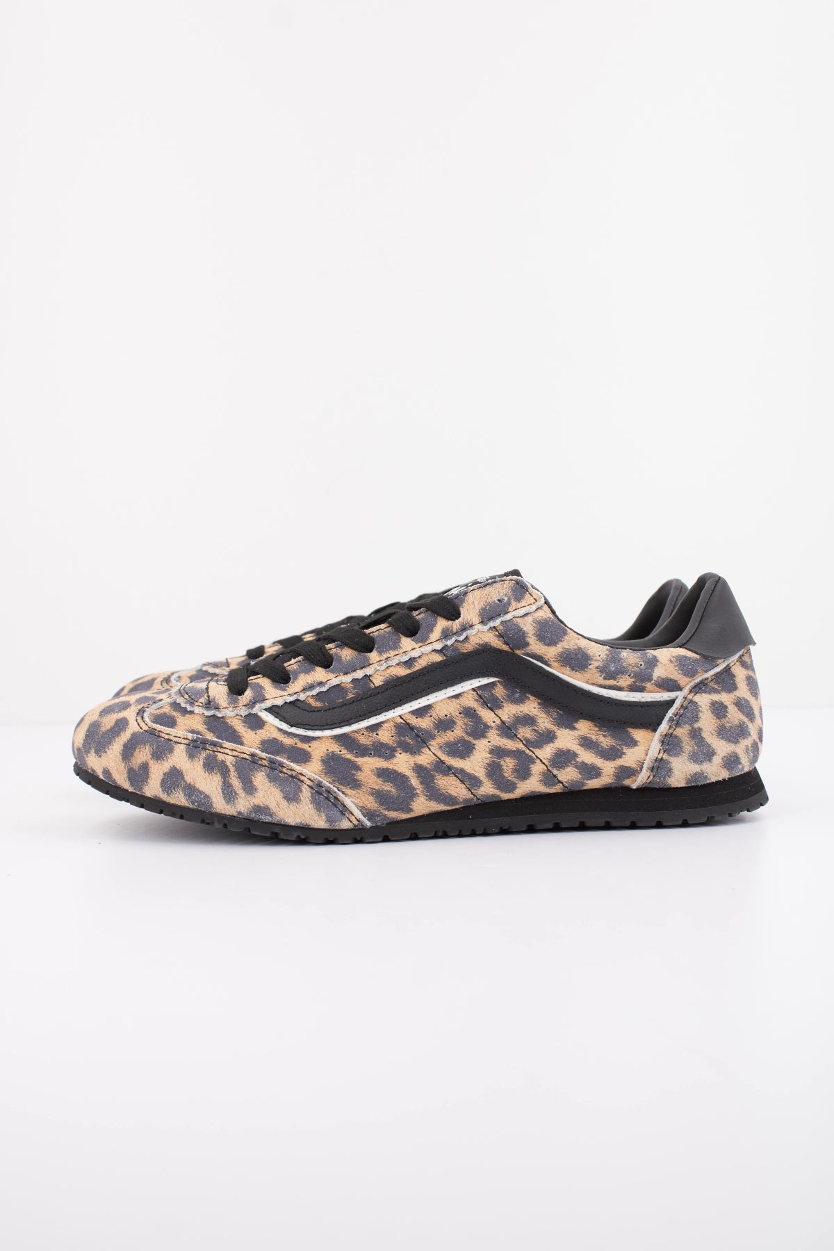 VANS SUPER LOWPRO SUEDE en color ANIMAL PRINT  (1)