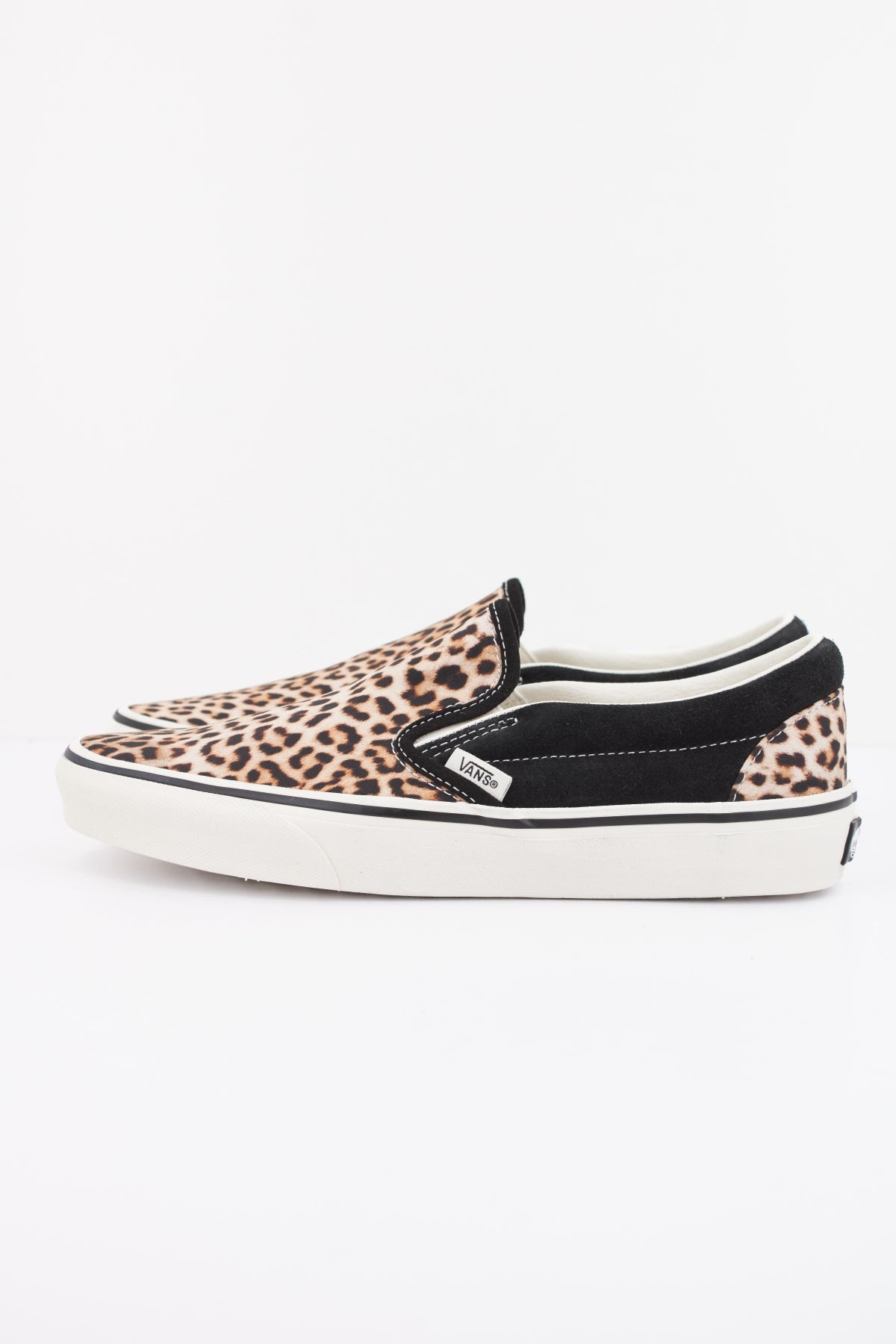 VANS CLASSIC SLIP ON LEPOAR en color ANIMAL PRINT  (1)