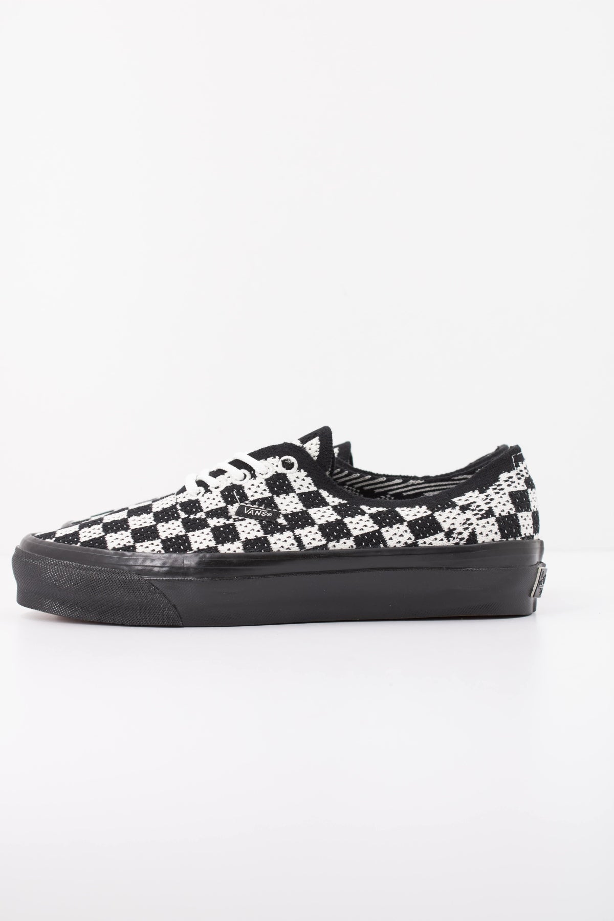 VANS VNEJCKP en color NEGRO  (1)