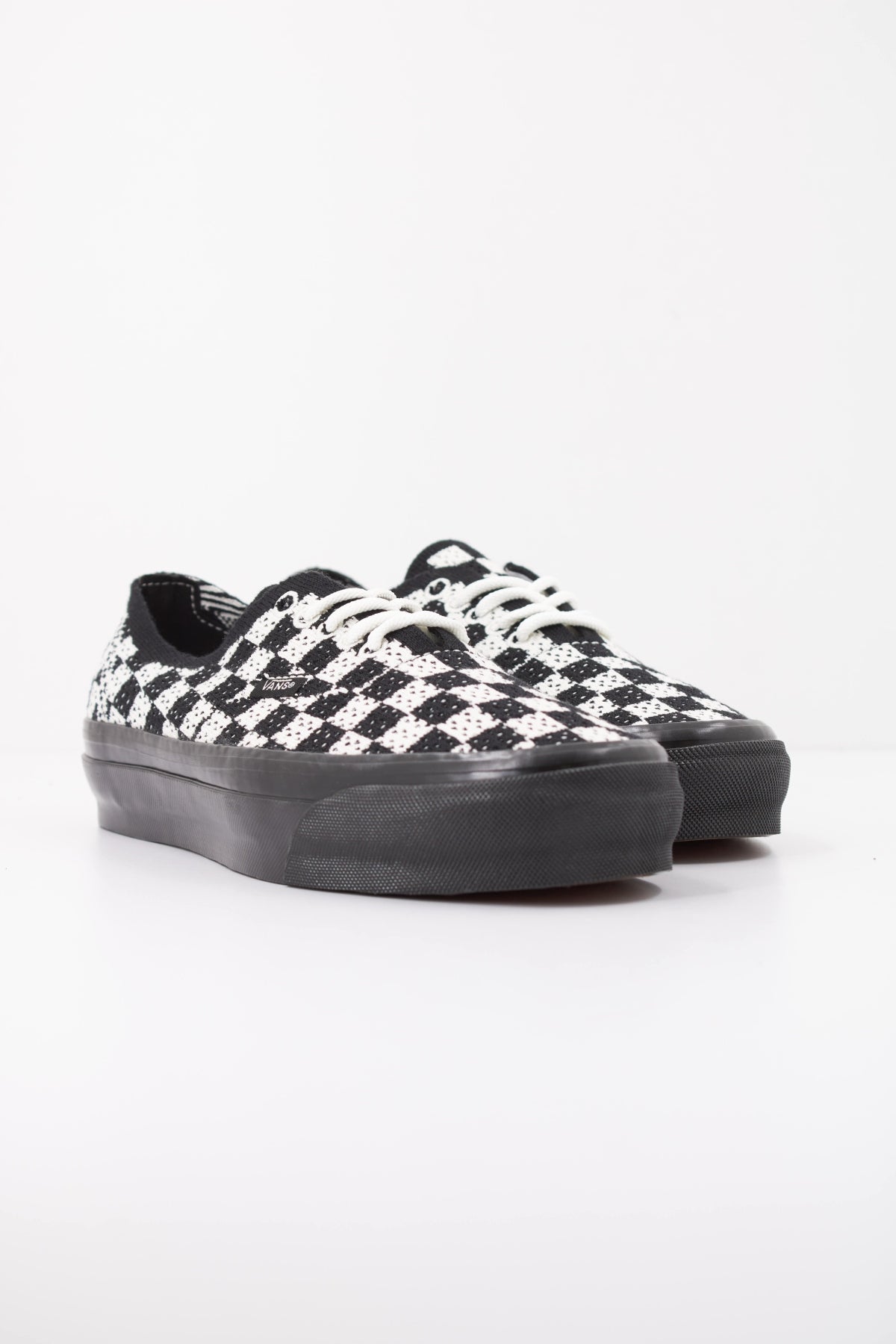 VANS VNEJCKP en color NEGRO  (2)
