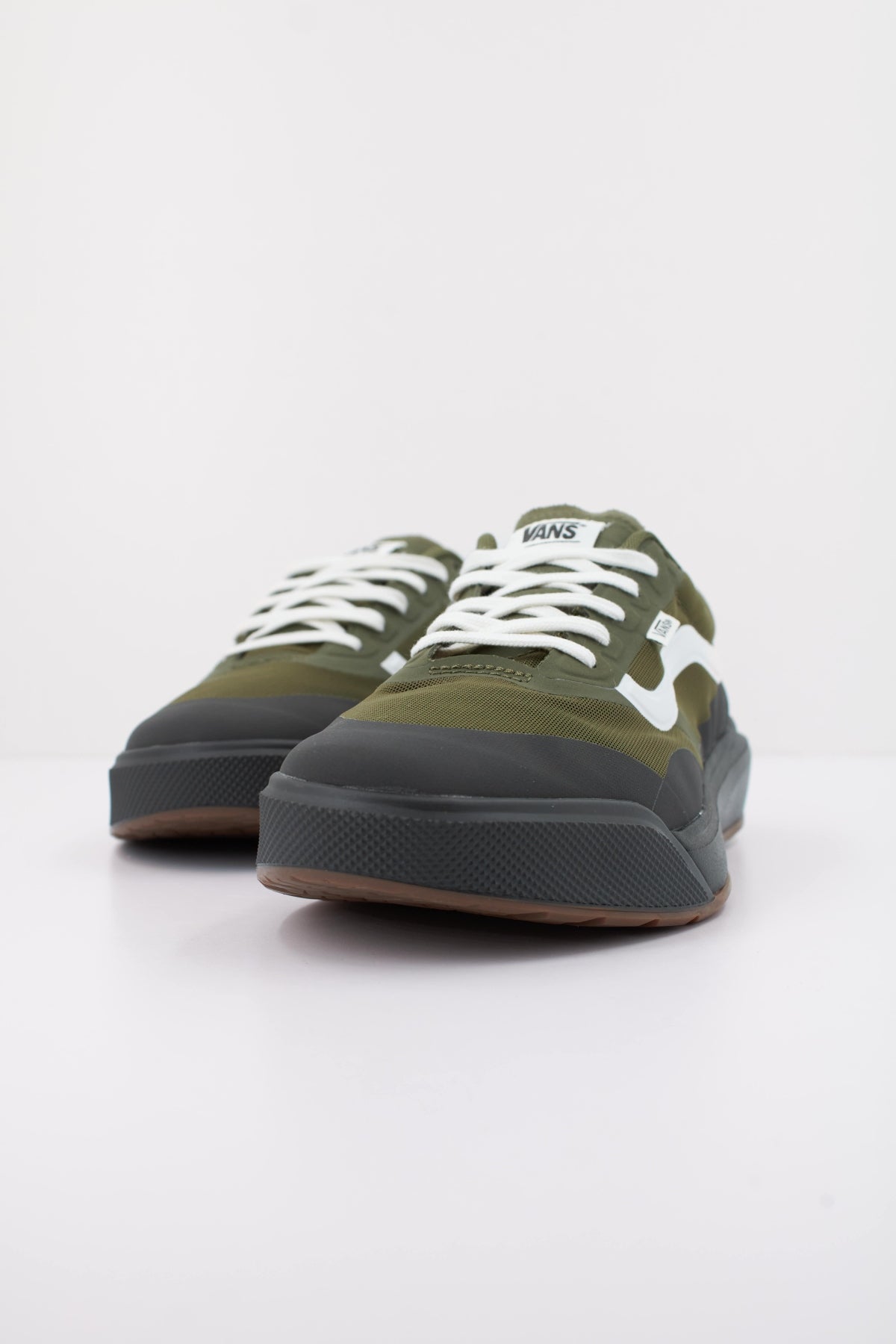 VANS ULTRARANGE  en color VERDE  (2)